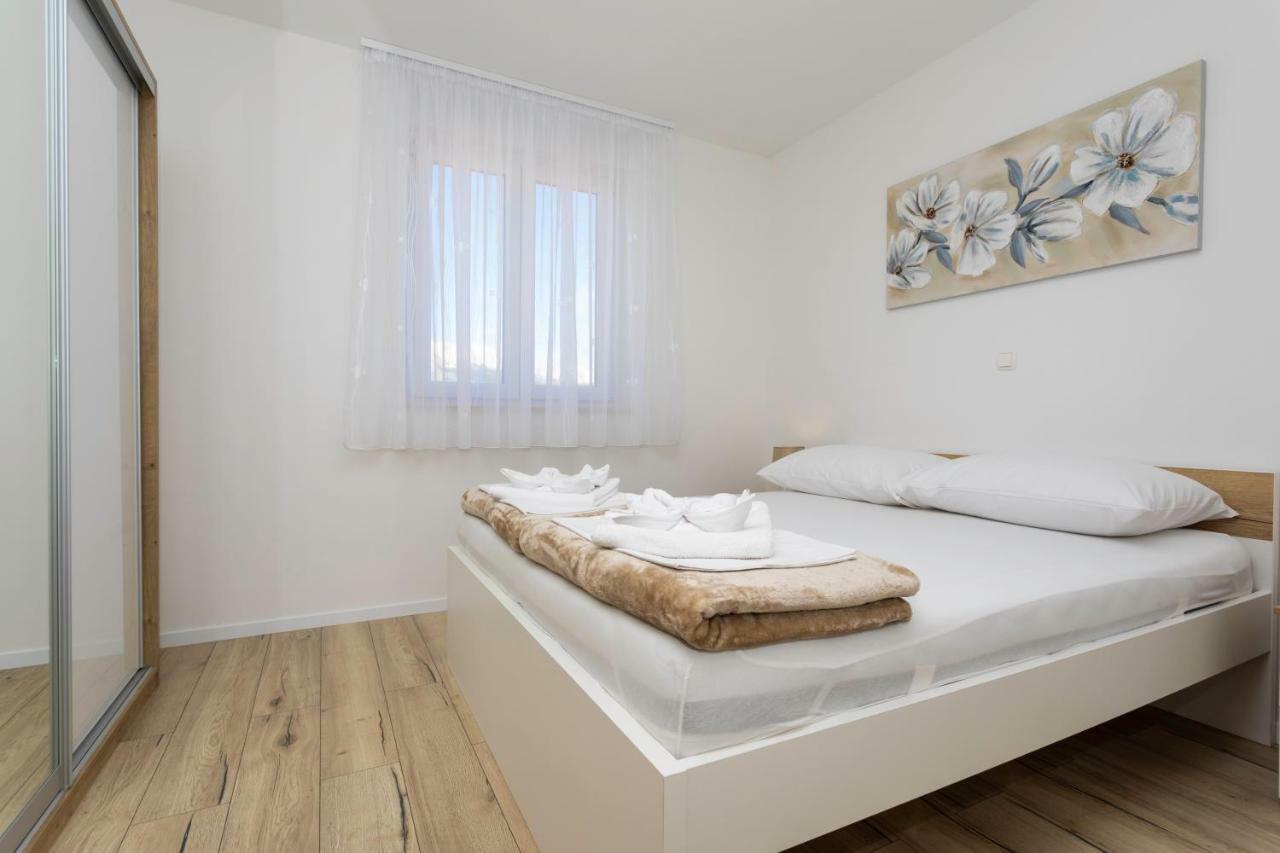 Apartments Mateo 2 Baška Exteriör bild